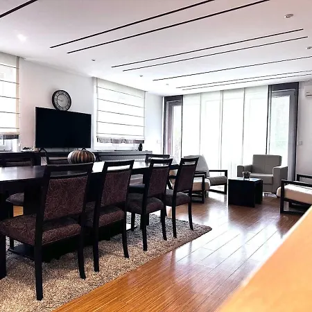 Apartment Triplex With Garden And Parking