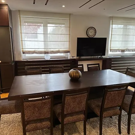 Apartment Triplex With Garden And Parking *