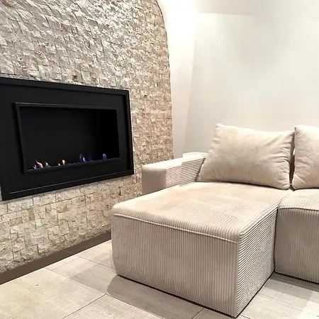 Apartment Triplex With Garden And Parking