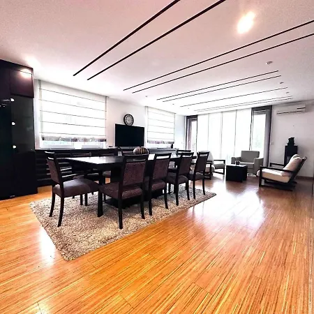 Triplex With Garden And Parking Belgrade