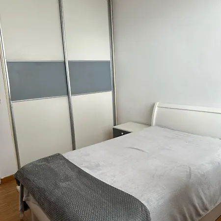 Apartment Triplex With Garden And Parking